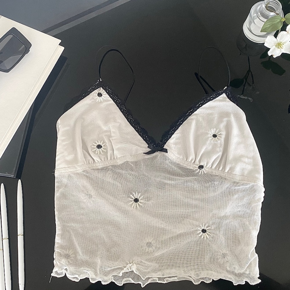 White Top Black Flowers